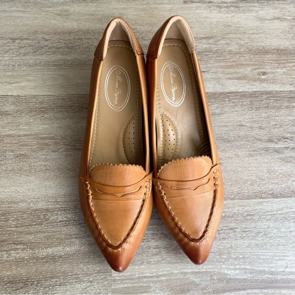 SALE Mona Flying Leather Pump Med Heel Pointed Toe Office Dress Shoes - Picture 3 of 10